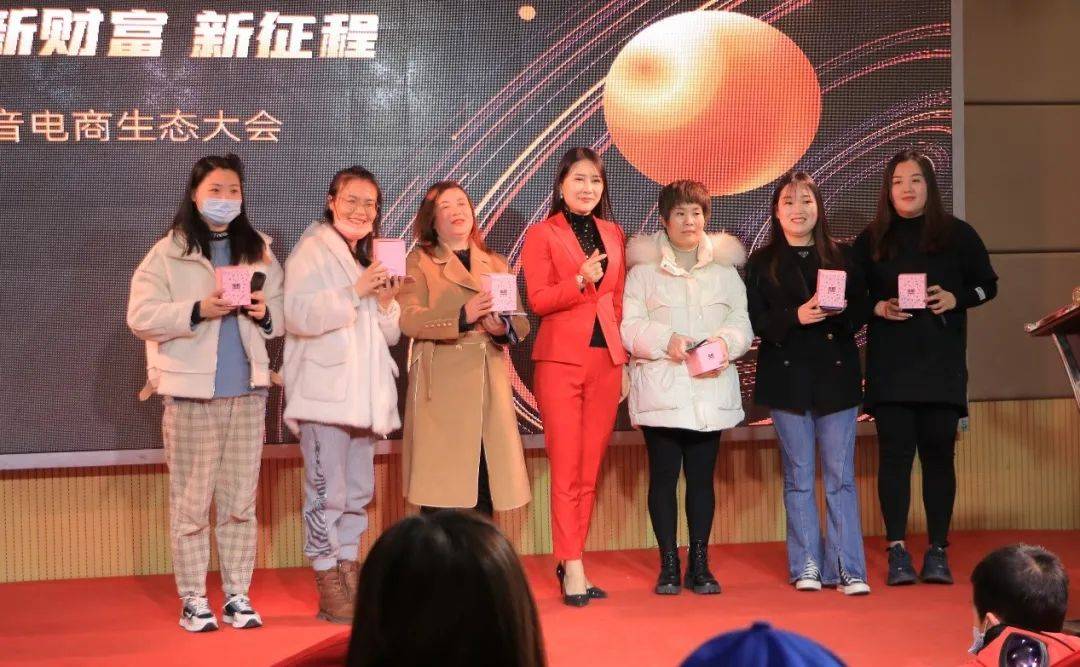 感謝星播，帶來了抖音電商新方法，為臨沂人長期免費教培
